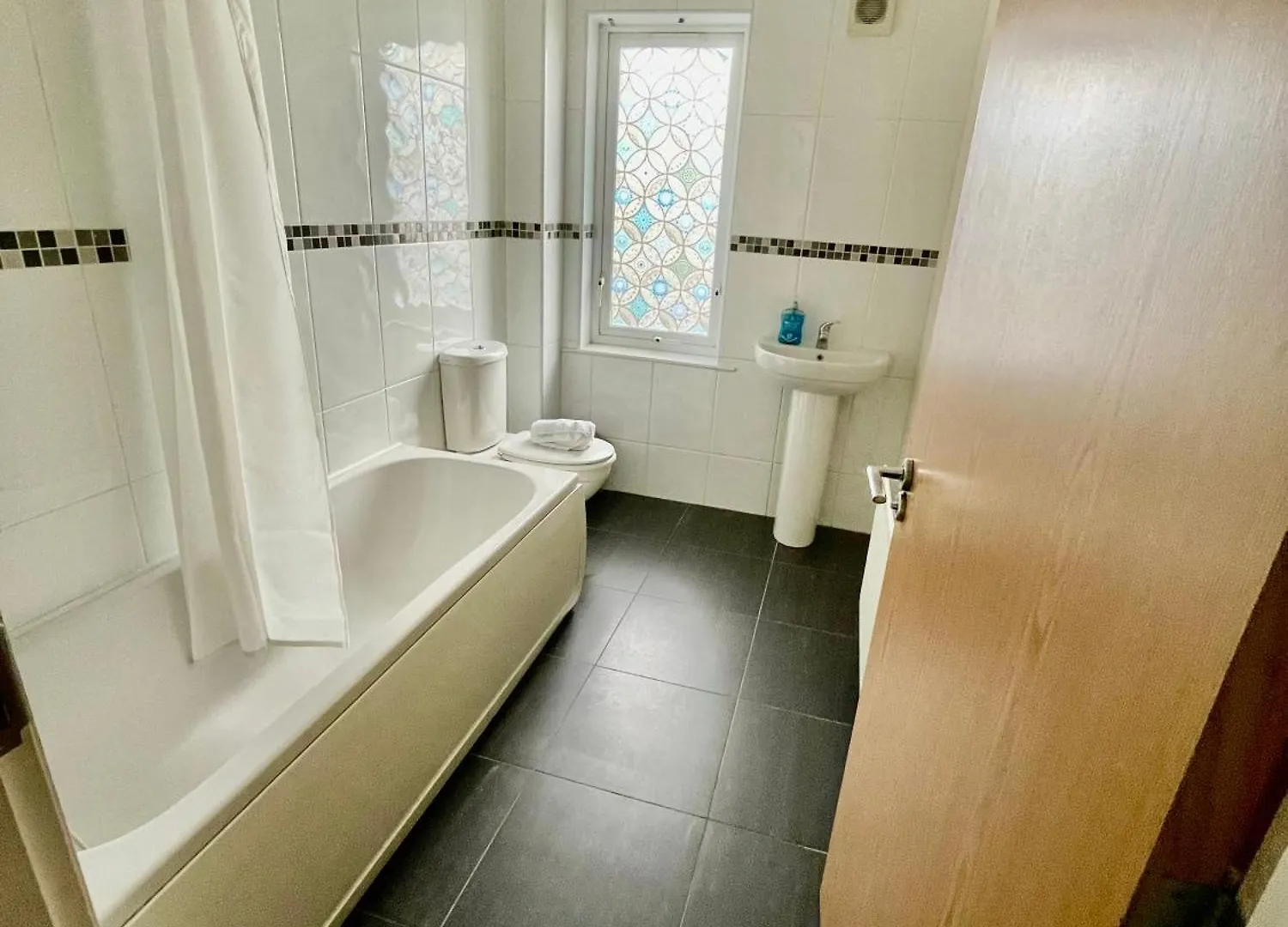 2 Bedroom City-Centre Apartment With Free Parking Belfast Velká Británie
